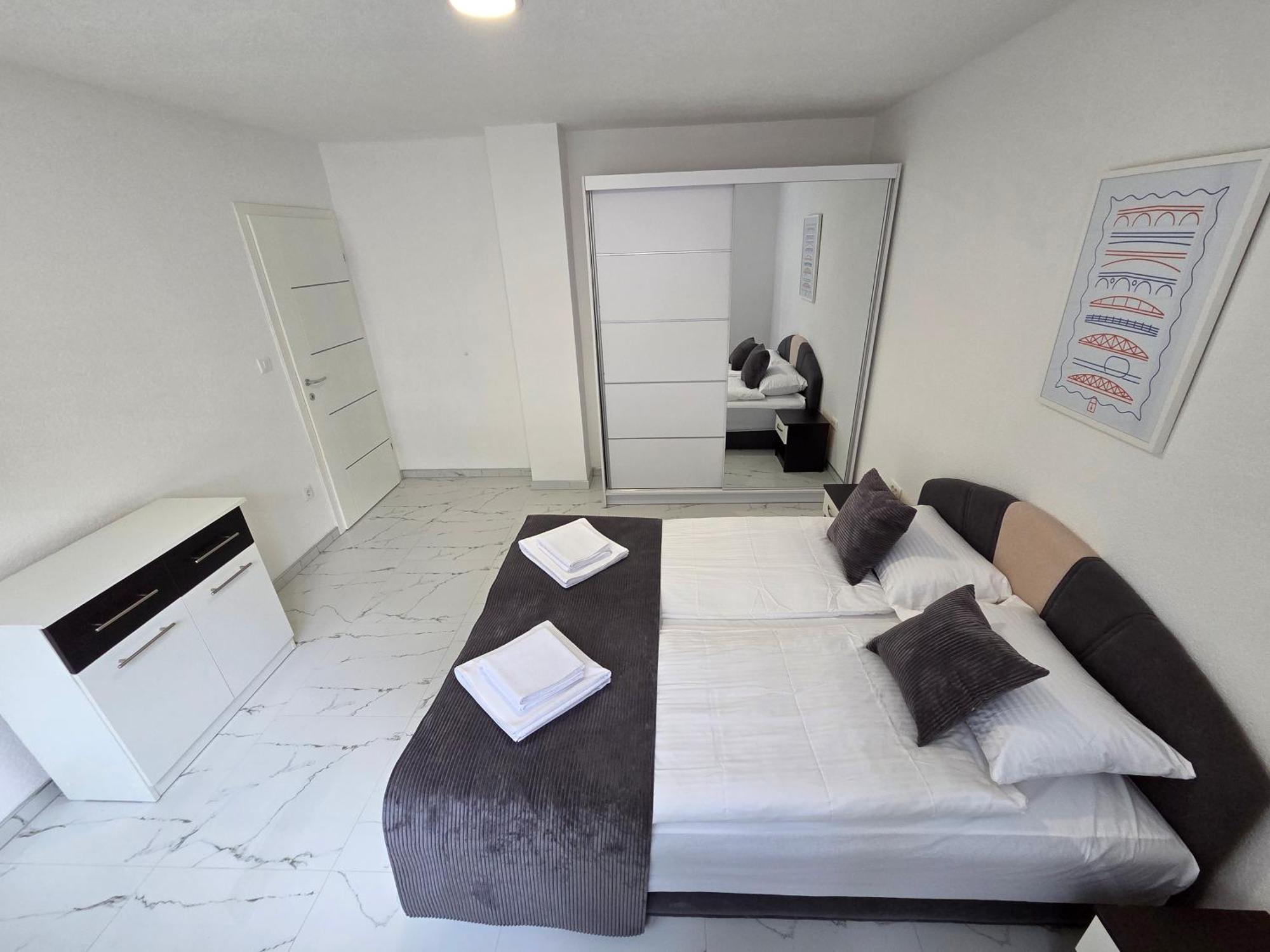 Apartment Pulse *