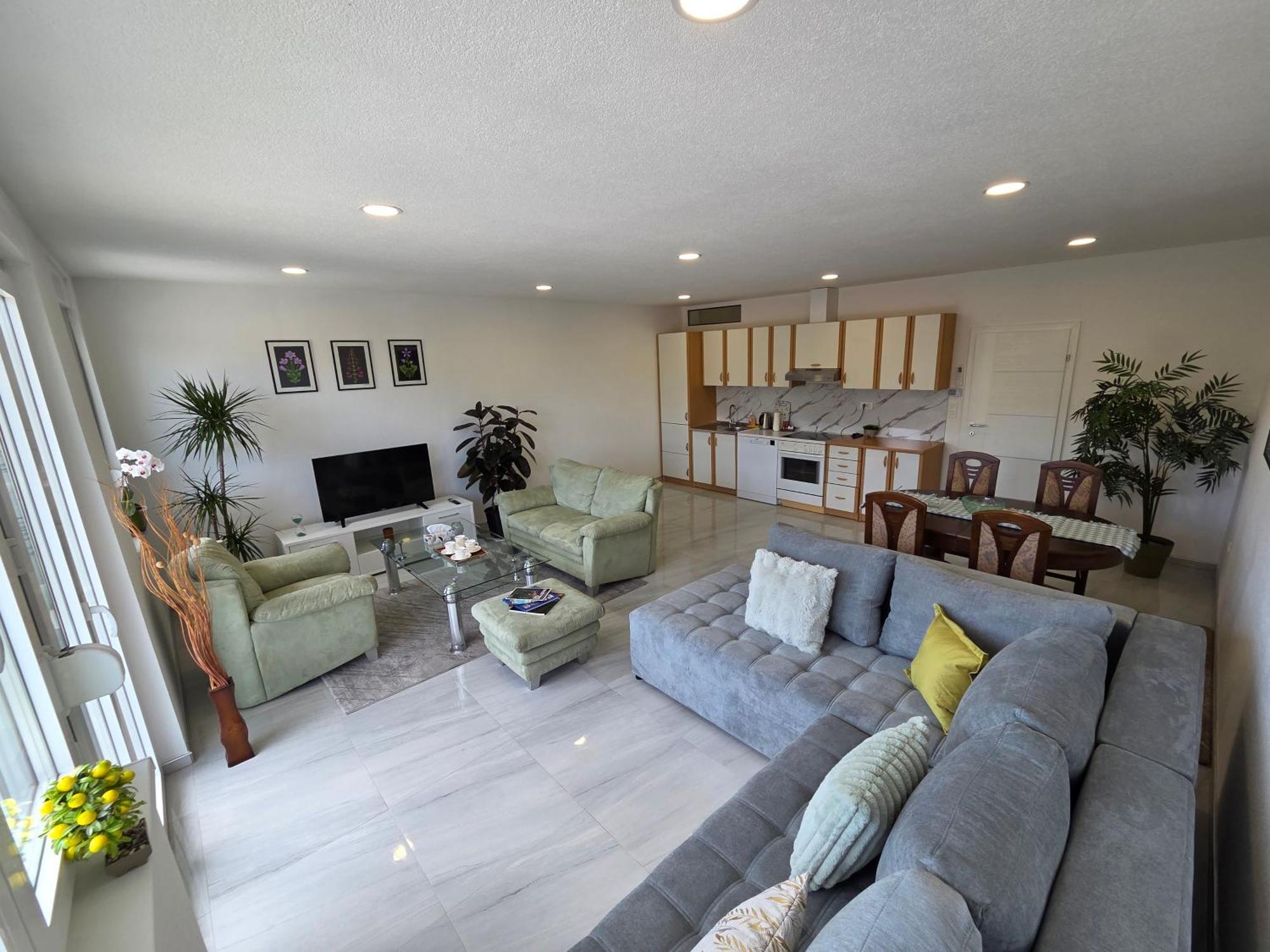 Pulse Apartment *